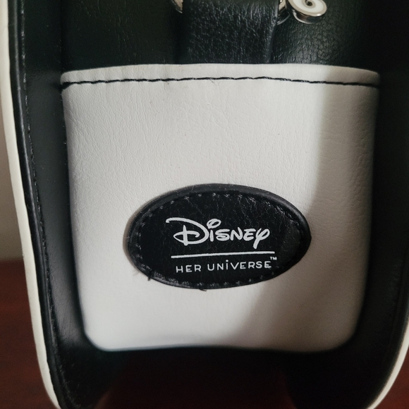 The Nightmare Before Christmas Jack Pumpkin Split Glow-In-The-Dark Crossbody Bag - Picture 7 of 9